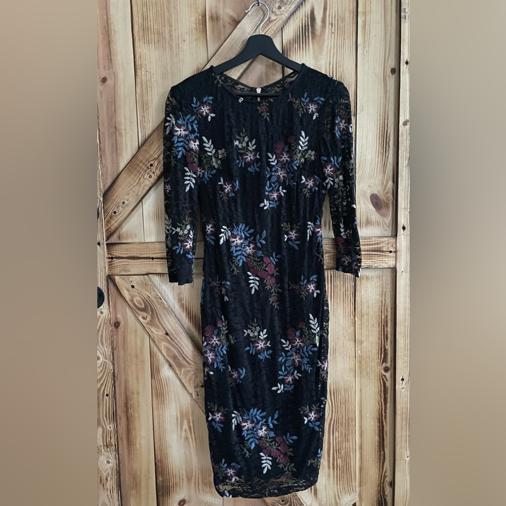 Floral lace dress